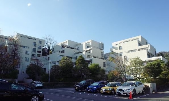 進和苦楽園アーバンライフ　B・C・D棟外観