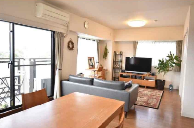 　LDK　3面採光で約21.3帖！！