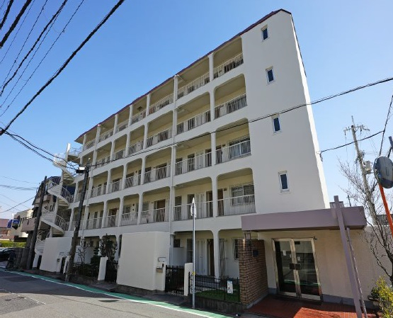 西宮市柳本町