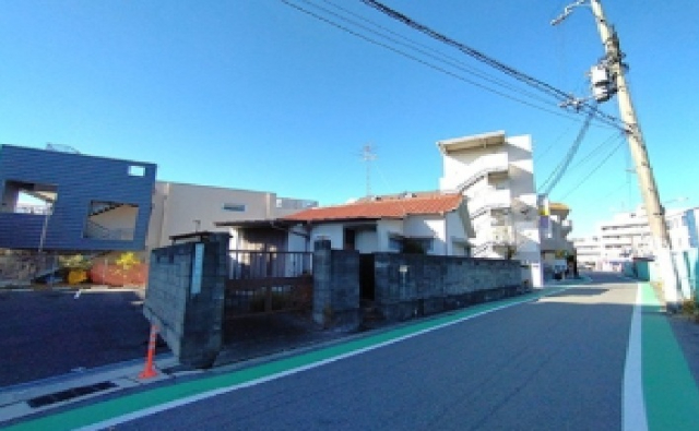 西宮市南越木岩町