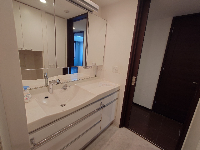 グランドメゾン苦楽園桜町　洗面室